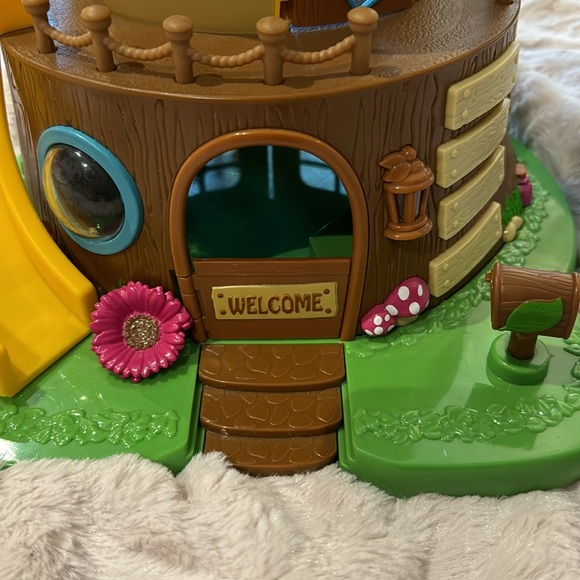 Lil Woodzeez plastic treehouse play set - Picture 2 of 5